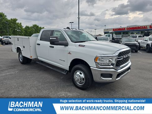 Used 2024 RAM 3500 SLT w/ Quick Order Package 2YG SLT AWD/4WD image 1