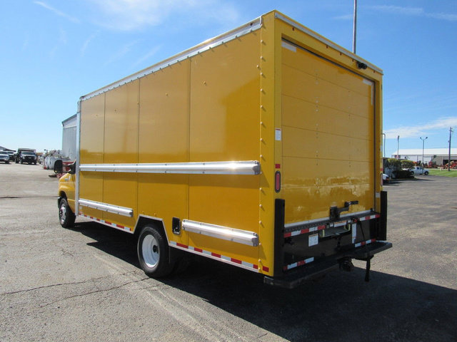 Used 2022 Ford E-350 and Econoline 350 Super Duty RWD image 5