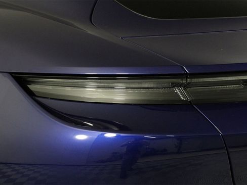 Used 2020 Porsche Taycan Turbo image 21