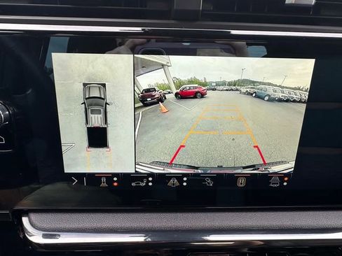 Used 2024 GMC Sierra 1500 AT4 image 16