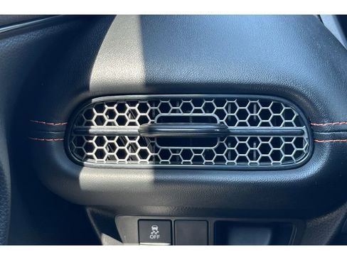 Certified 2025 Honda HR-V Sport image 28