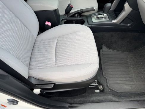 Used 2017 Subaru Forester 2.5i AWD/4WD image 17