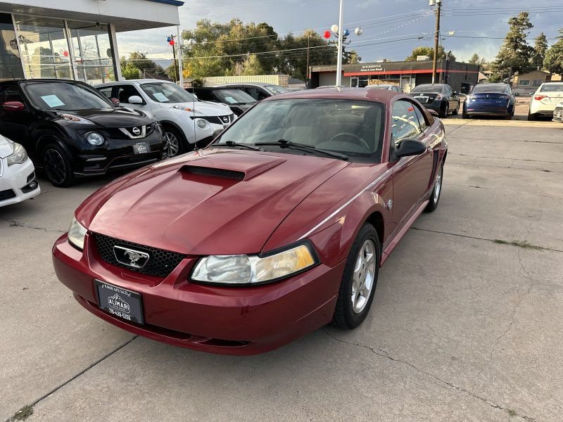 Used 2004 Ford Mustang Coupe RWD image 3