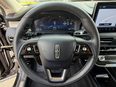 Used 2023 Lincoln Corsair AWD w/ Equipment Group 101A image 21