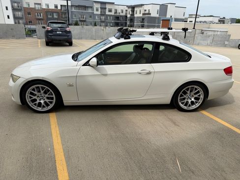 Used 2010 BMW 335i xDrive Coupe AWD/4WD image 6