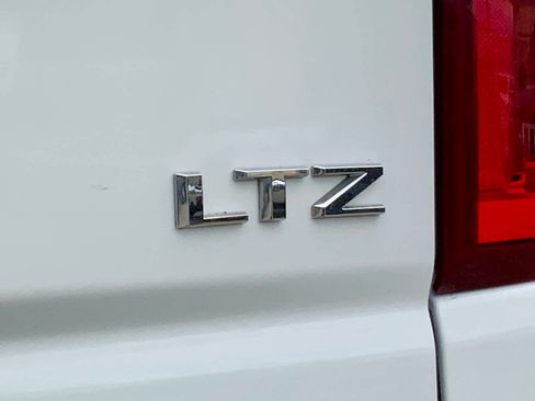Used 2020 Chevrolet Silverado 2500 LTZ w/ LTZ Plus Package AWD/4WD image 20