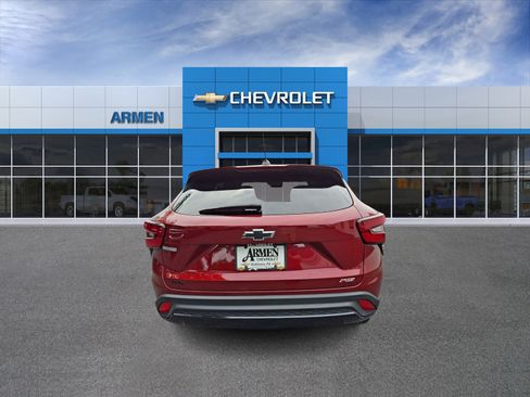 Certified 2024 Chevrolet Trax RS w/ Sunroof Package FWD image 6