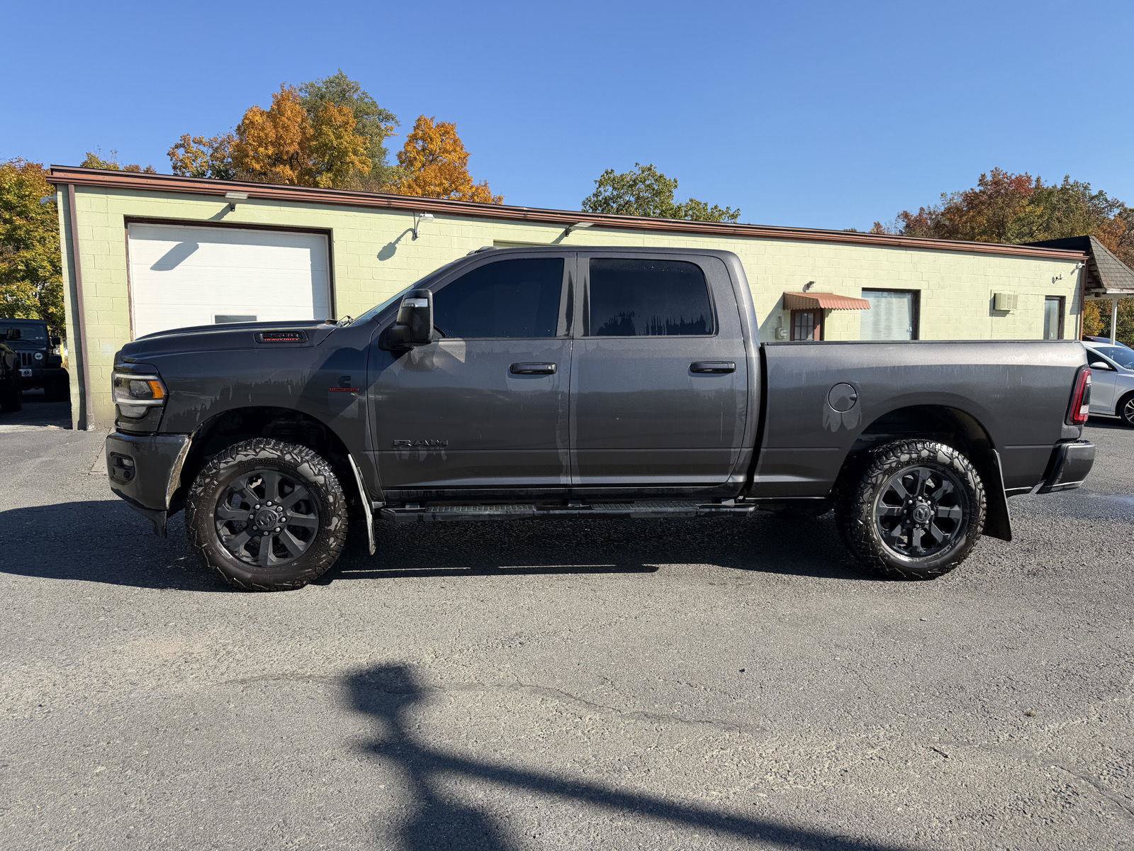Used 2024 RAM 2500 Big Horn w/ Night Edition AWD/4WD image 7