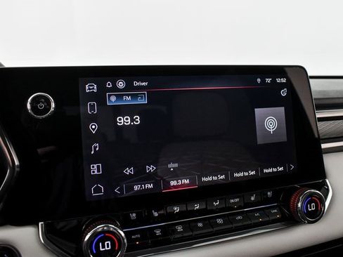 Used 2024 GMC Canyon AT4X image 39