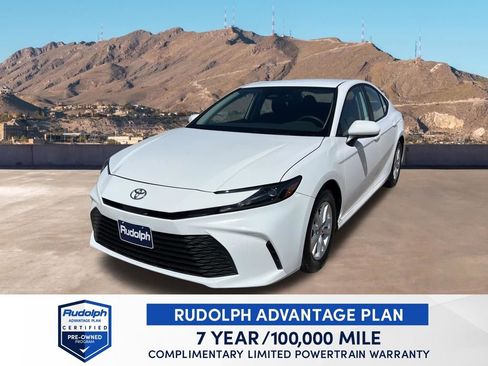 Used 2025 Toyota Camry LE image 9