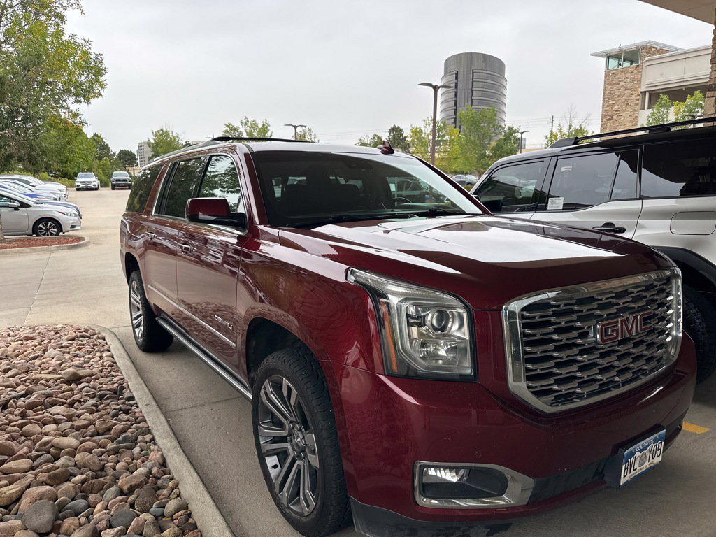 Used 2019 GMC Yukon XL Denali w/ Denali Ultimate Package AWD/4WD image 1