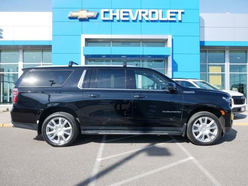 Used 2024 Chevrolet Suburban High Country image 25