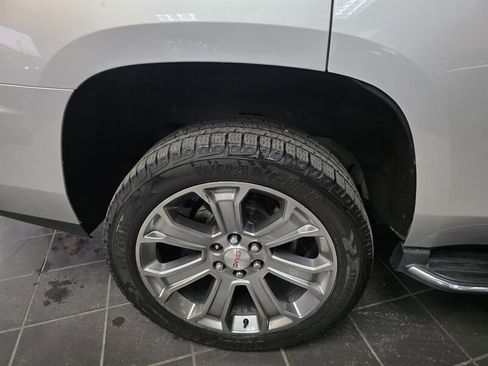 Used 2017 GMC Yukon SLE w/ Convenience Package image 42