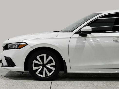Used 2023 Honda Civic LX image 10