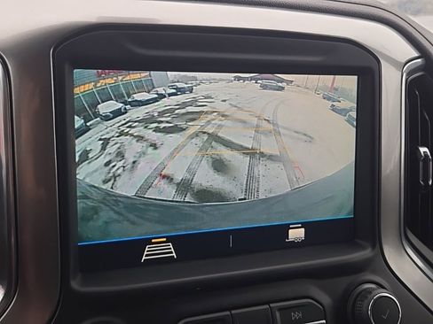 Used 2022 Chevrolet Silverado 1500 LT image 17