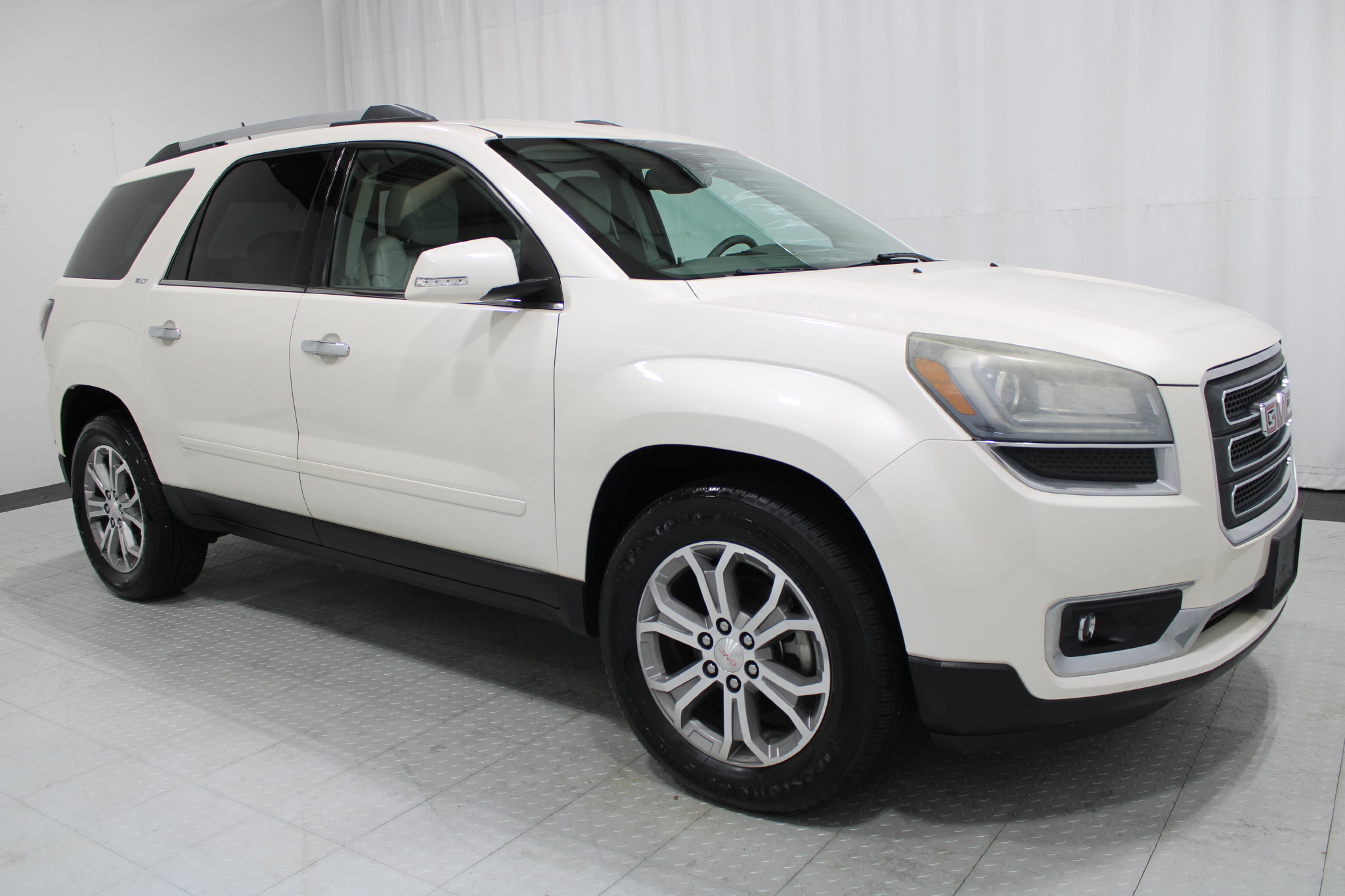 Used 2015 GMC Acadia SLT FWD image 4