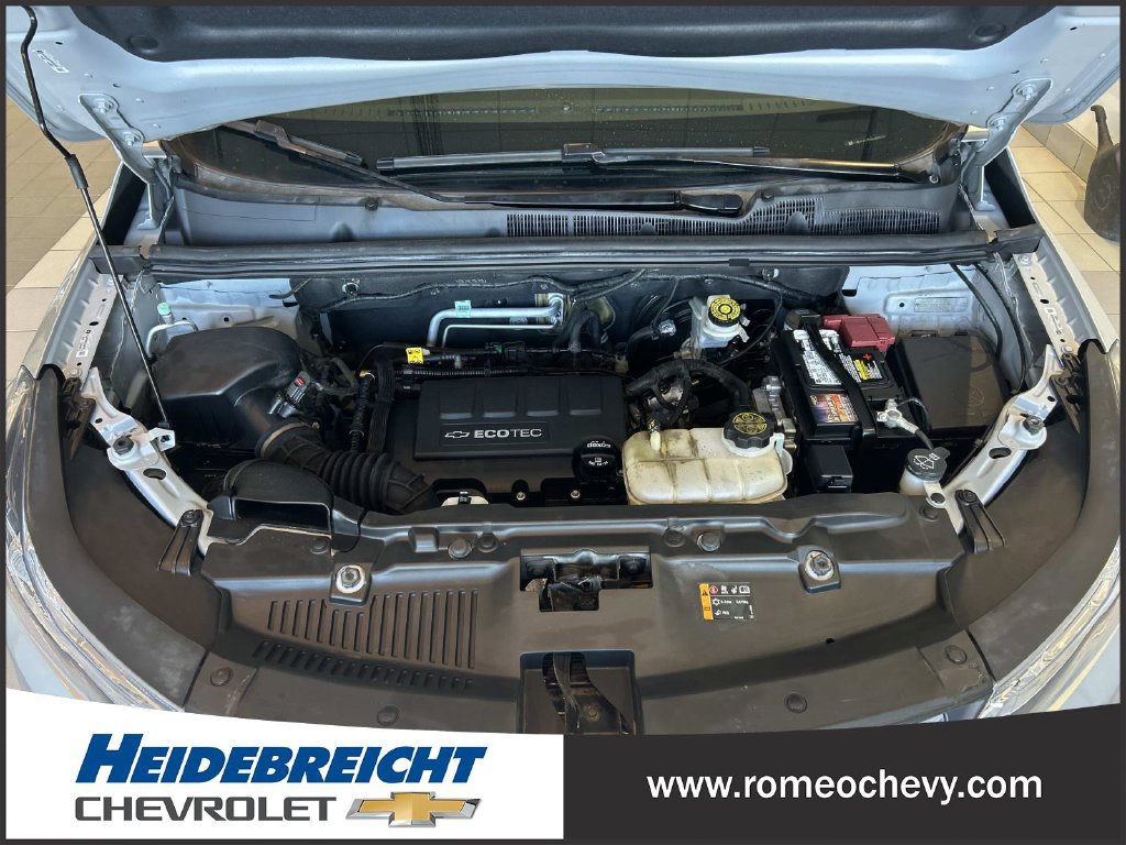 Used 2019 Chevrolet Trax LT w/ LT Convenience Package AWD/4WD image 9