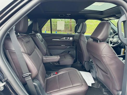 New 2026 Ford Explorer Platinum AWD/4WD image 5