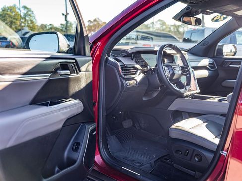 Used 2024 GMC Acadia Elevation w/ Black Edition image 18