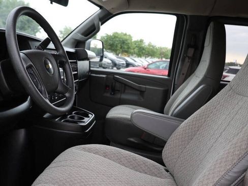 Used 2025 Chevrolet Express 3500 LT w/ LT Preferred Equipment Group RWD image 13