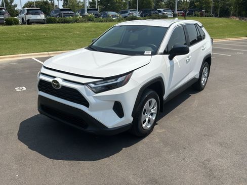 Used 2025 Toyota RAV4 LE FWD image 5