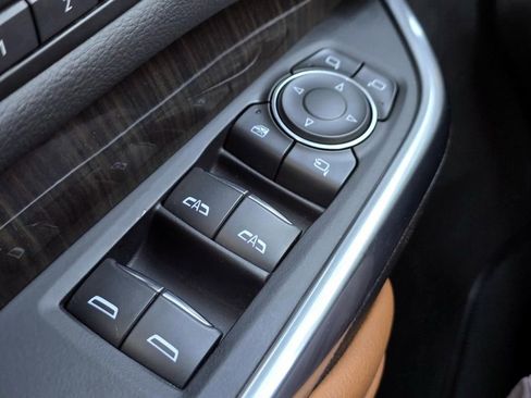 Used 2023 Cadillac XT4 Sport image 19