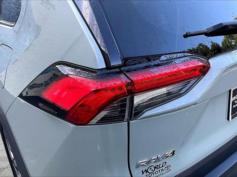 Used 2021 Toyota RAV4 XLE Premium AWD/4WD image 29
