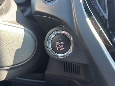 Used 2025 Subaru Forester Sport w/ Popular Package image 33