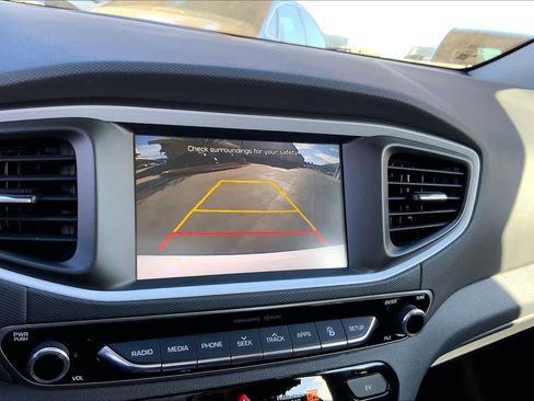 Used 2018 Hyundai Ioniq Electric image 28