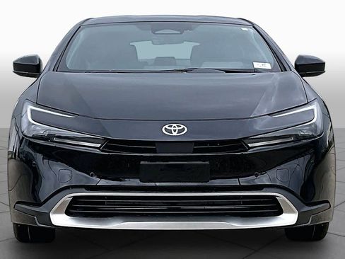 New 2026 Toyota Prius Plug-In Hybrid FWD image 3