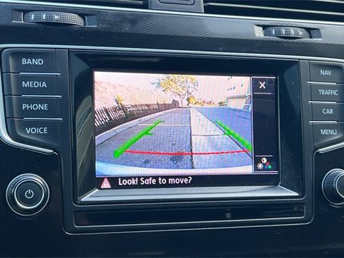 Used 2015 Volkswagen GTI Autobahn image 22