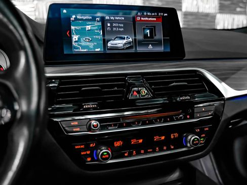 Used 2019 BMW 540i xDrive AWD/4WD image 29
