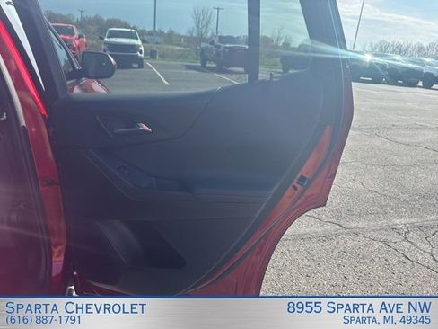 Used 2025 Chevrolet Equinox LT image 20