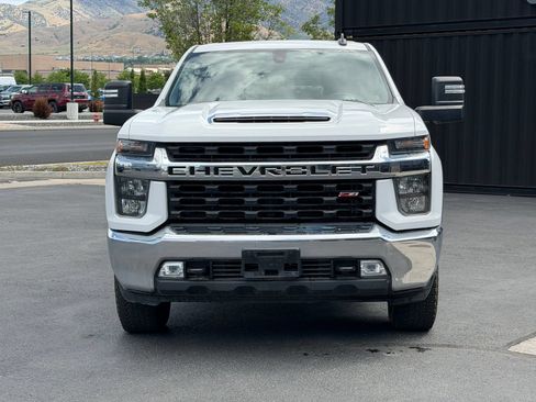 Used 2023 Chevrolet Silverado 2500 LT w/ Convenience Package AWD/4WD image 2