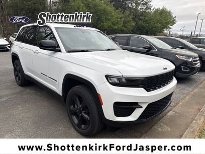 Used 2022 Jeep Grand Cherokee Altitude