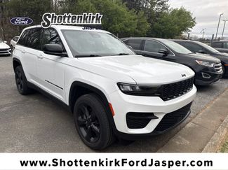 Used 2022 Jeep Grand Cherokee Altitude video 1