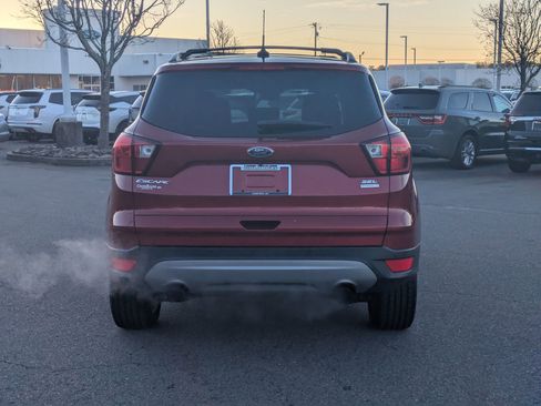 Used 2019 Ford Escape SEL image 5