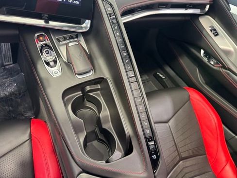 Used 2020 Chevrolet Corvette Stingray image 17