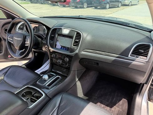 Used 2017 Chrysler 300 Limited w/ 300 Premium Group RWD image 26