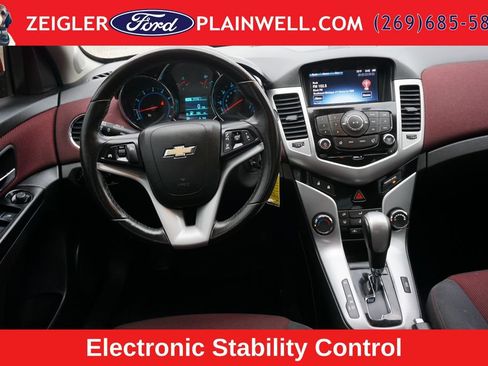 Used 2013 Chevrolet Cruze LT w/ RS Package FWD image 11