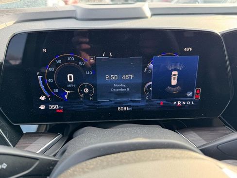 Used 2025 Chevrolet Tahoe LS image 25