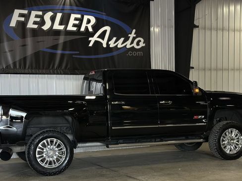 Used 2015 Chevrolet Silverado 2500 LTZ w/ Duramax Plus Package AWD/4WD image 13
