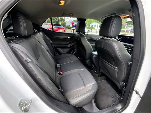 Used 2025 Buick Encore GX Preferred FWD image 26