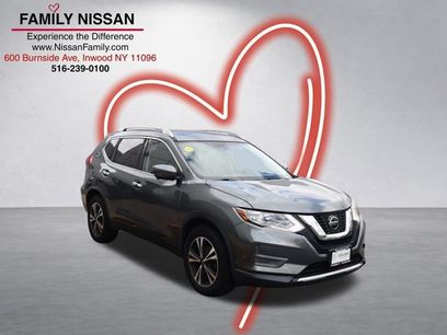 Certified 2019 Nissan Rogue SV w/ Sun & Sound Touring Package