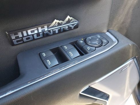 Used 2024 Chevrolet Silverado 1500 High Country image 25