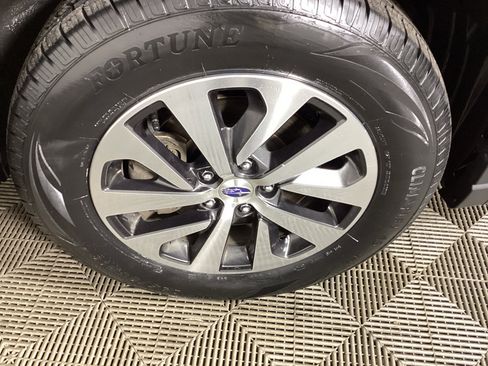 Used 2025 Subaru Outback Premium w/ Popular Package #1A AWD/4WD image 7