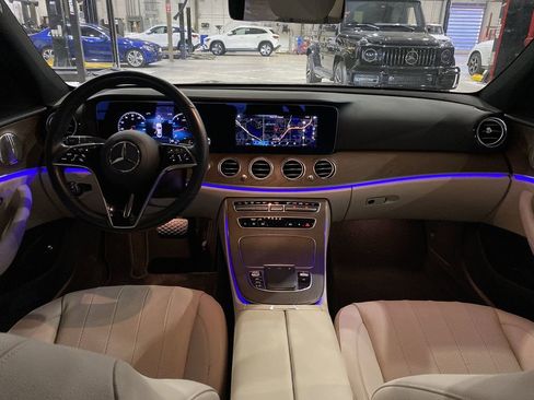 Used 2022 Mercedes-Benz E 350 E 350 w/ AMG Line Exterior image 2