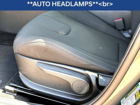 Used 2025 Hyundai Elantra Sport image 15