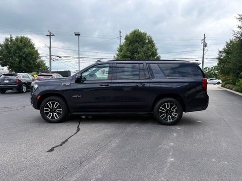 Used 2023 GMC Yukon XL AT4 AWD/4WD image 2