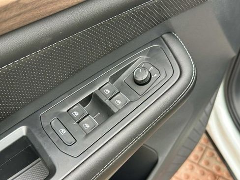 New 2026 Volkswagen Atlas SE image 11